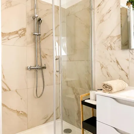 Le Saint Vincent 2 Center And Train Station Apartment *