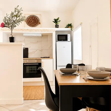 Le Saint Vincent 2 Center And Train Station Apartment